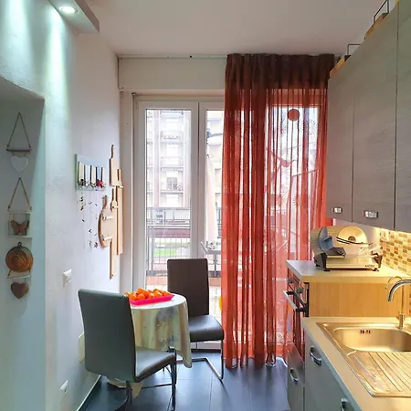 Spacious In With Bubble Bath Apartman Luino